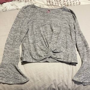 Women’s flare sleeve top XL